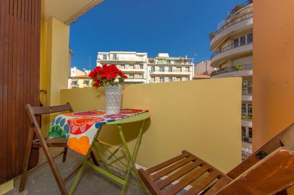 Blue Lagon Five Stars Holiday House Niza Exterior foto