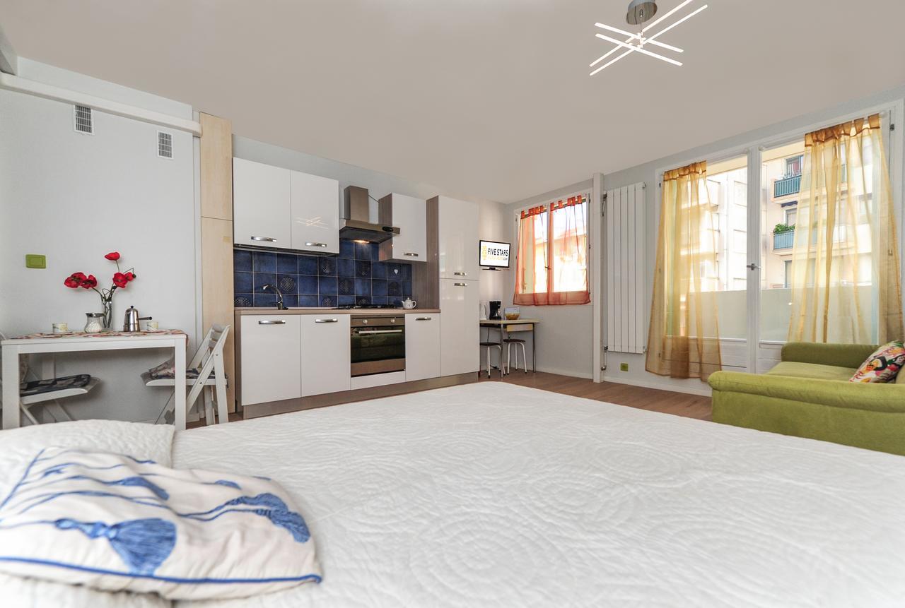 Blue Lagon Five Stars Holiday House Niza Exterior foto